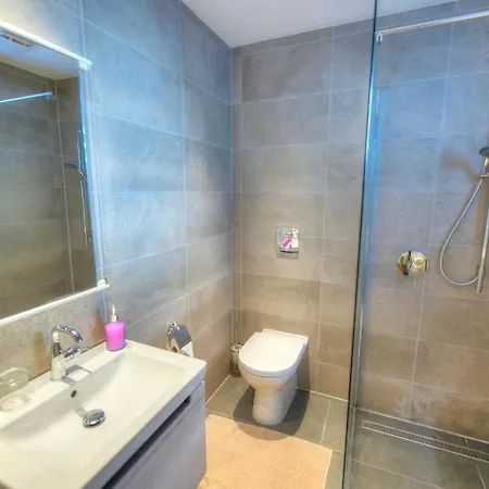 Eco-friendly & Spacious 1bedroom Townhouse Pcut1-1