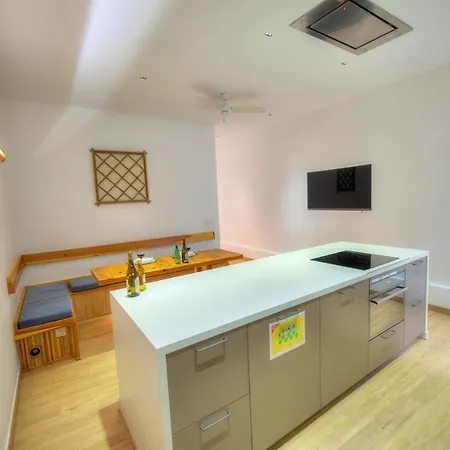 Eco-friendly & Spacious 1bedroom Townhouse Pcut1-1